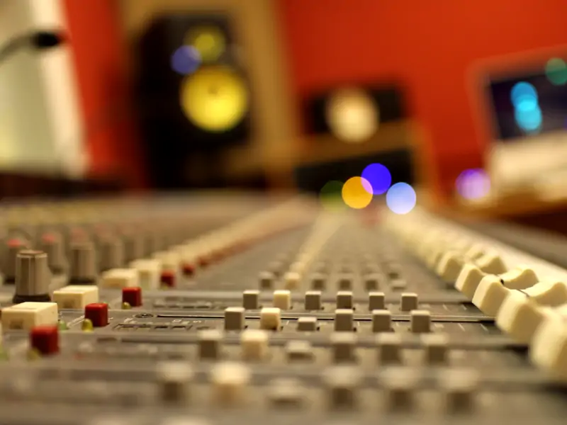 Mixer da Studio dentro Dancetool Studio. Soundcraft
