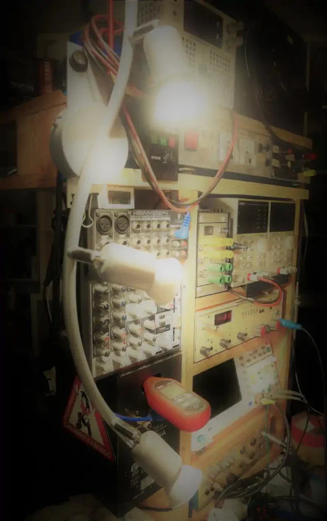 Discografia in Dancetool Strumenti di lavoro per le riparazioni audio
